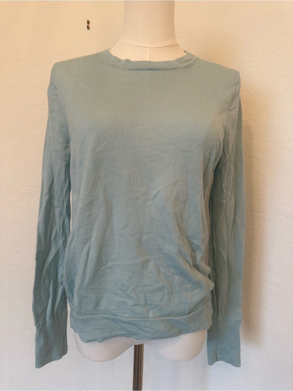 J. Crew Sweater Top Pullover Crewneck Layering 100% Wool Light Blue M